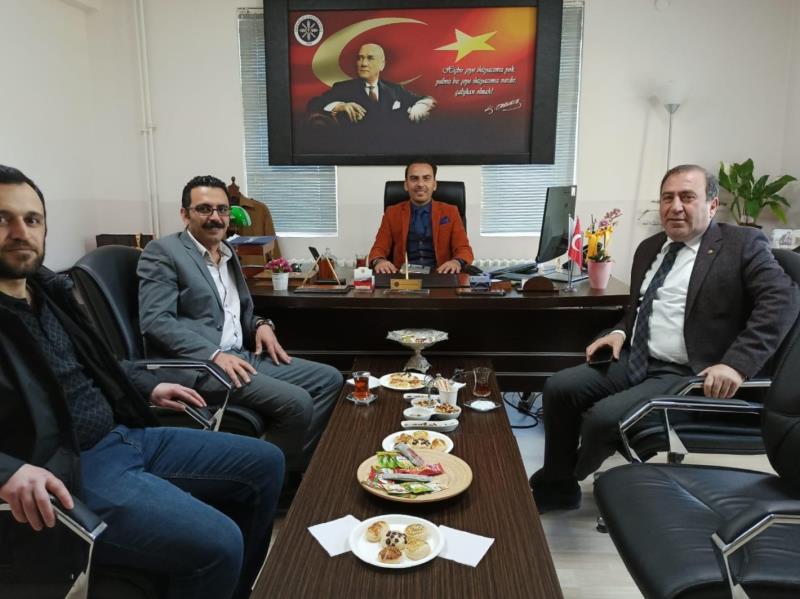 Çıldır MYO Kariyer Günleri Kapsamında Ardahan Ticaret ve Sanayi Odası Başkanı Çetin DEMİRCİ ile Söyleşi Düzenlendi.