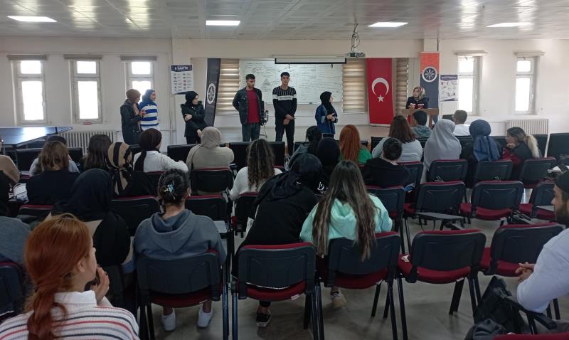 Çıldır MYO Öğrencilerine “Davranışsal Bağımlılık Eğitimi” Verildi.
